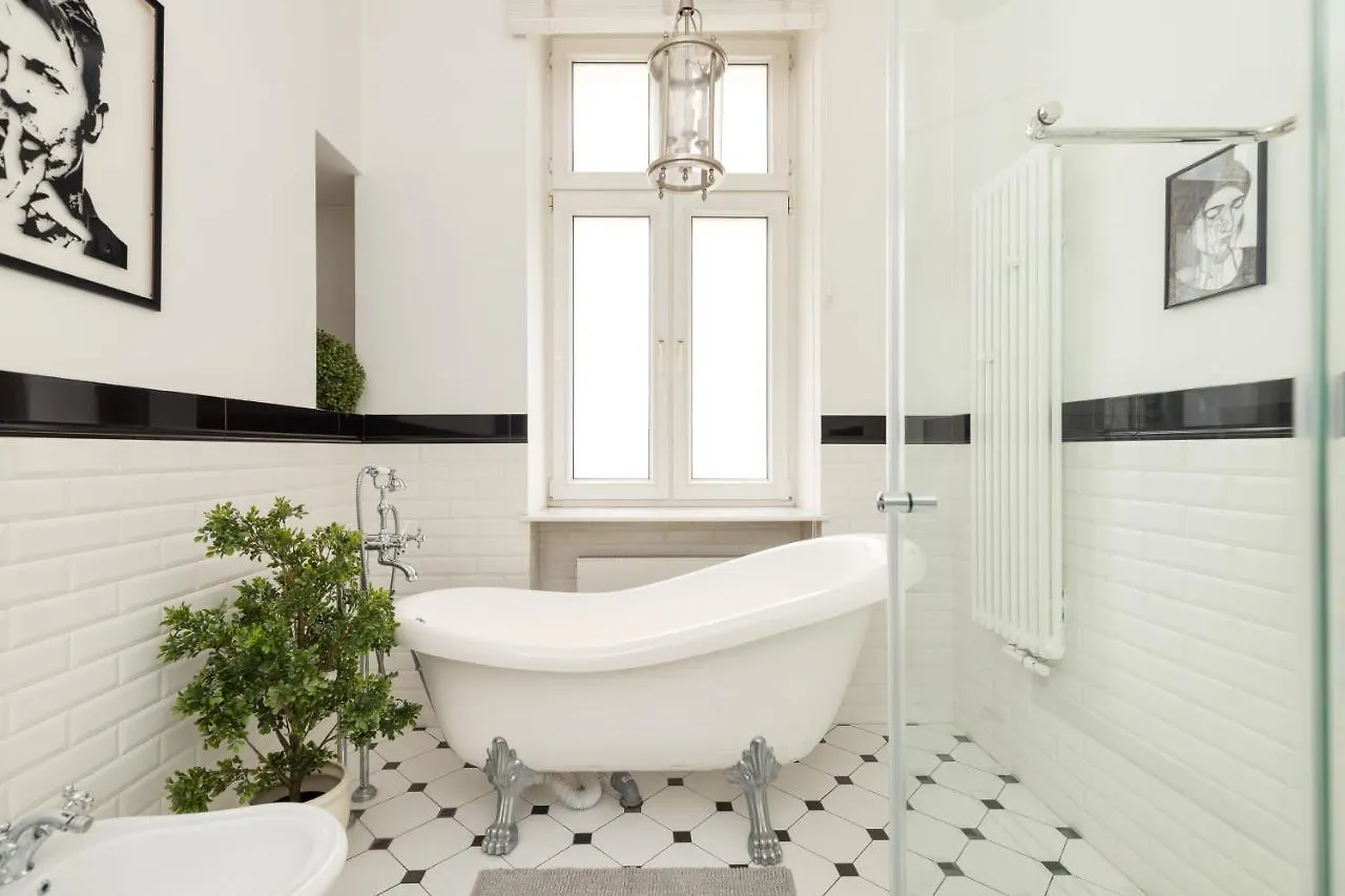 Marszalkowska 58 - Classy Two Bedroom Apartment With Balcony By Noclegi Renters Warszawa